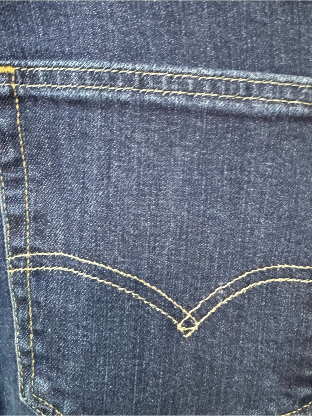 Levi's 513 Slim Straight Jeans in Dark Wash. Mens. 36x30 - Picture 8 of 10